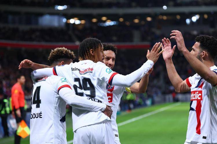 PG电子入口 -赛地聚焦——法国杯窗口期热度飙升,底特律活塞手感冰凉,质疑声仍在,更衣室氛围转暖的简单介绍