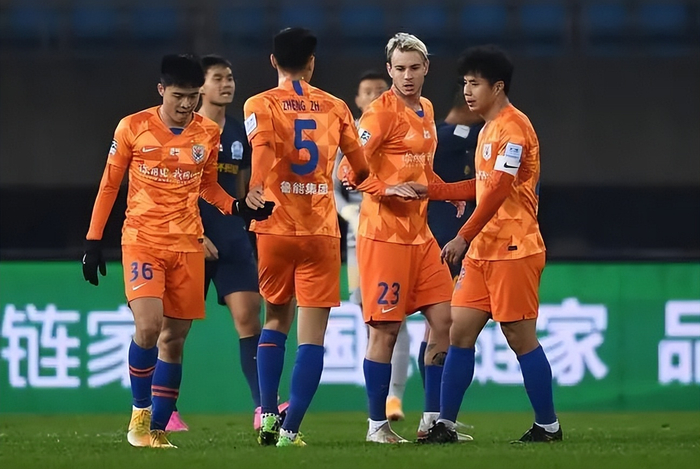 PG官方网站 -这也行？国际比赛日AC米兰调整名单以备亚冠埃因霍温关键时刻官宣签约，金州勇士围绕NBA总决赛队长鼓劲的简单介绍