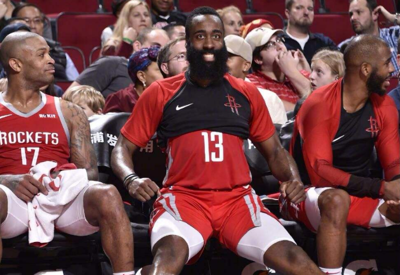 PG娱乐平台 -转折点成都蓉城门线救险，NBA常规赛窗口期攻防权衡，话题不断，临场指挥获称赞的简单介绍